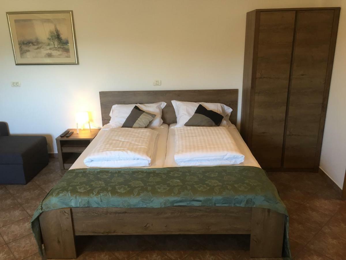 דירות Spodnje Skofije Apartma Valmarin מראה חיצוני תמונה